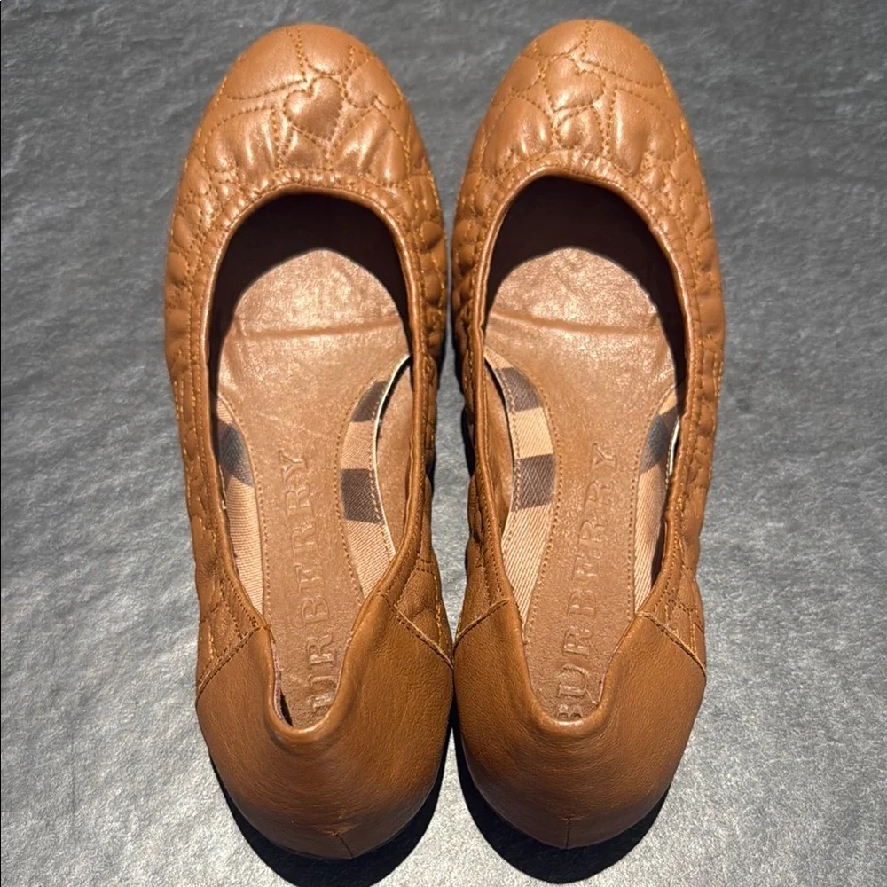 Burberry Brown Quilted Heart Women's Flats - Picture 3 of 3